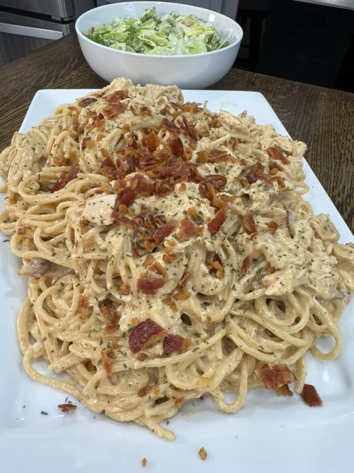 Crockpot Chicken Bacon Ranch Spaghetti