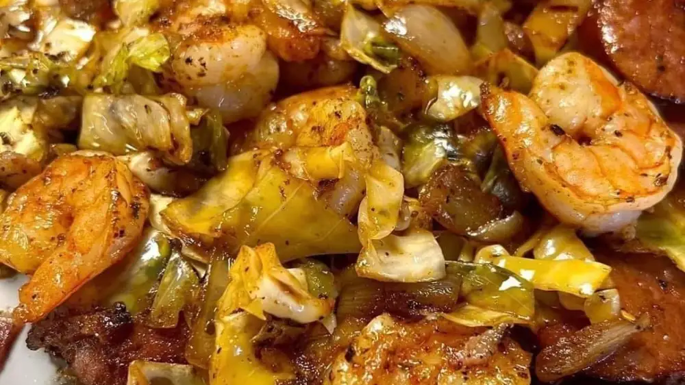 FRIED CABBAGE WITH SHRIMP, SAUSAGE & BACON RECIPE: