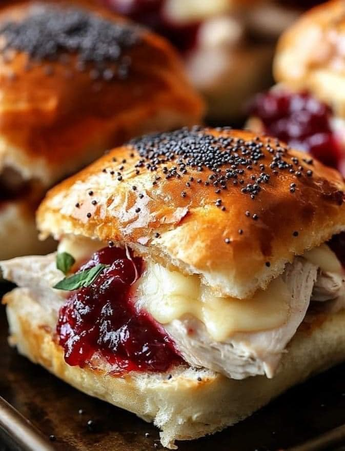  Baked Cranberry Turkey Sliders 